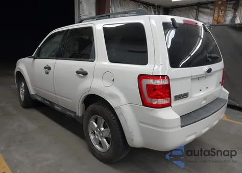 2011 Ford Escape Xlt z USA, uszkodzony, nr VIN 1FMCU0DG6BKA08390